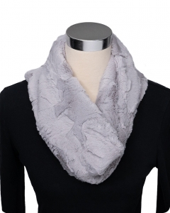 Infinity Scarf Cuddle® Kit Hide Silver