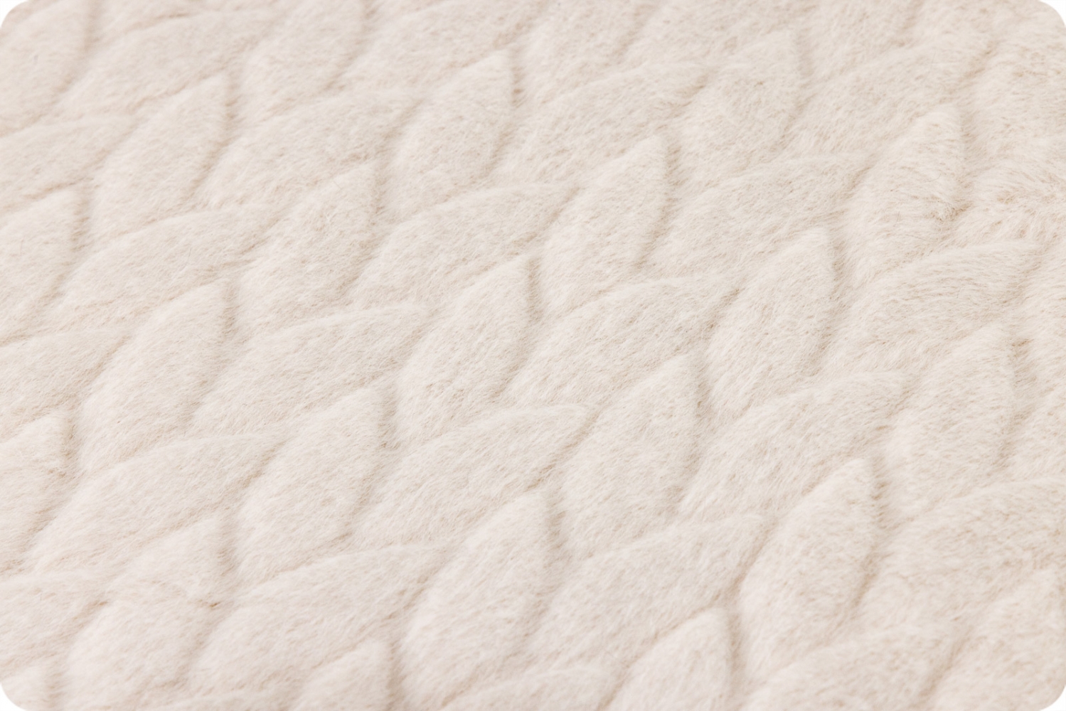 Luxe Cuddle&reg; Avery Pearl