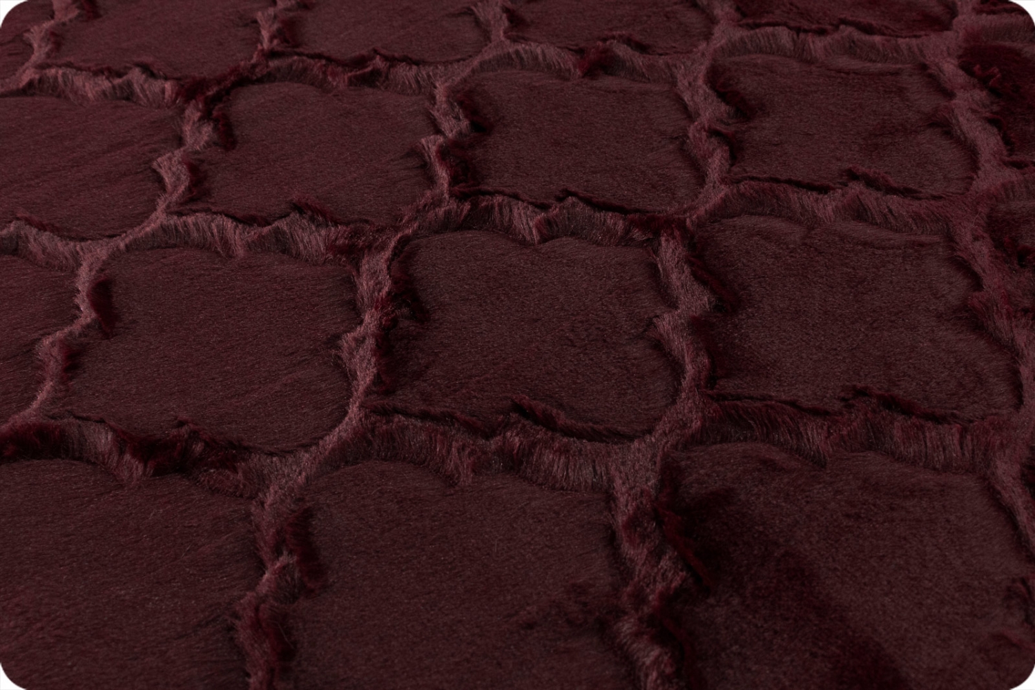 Luxe Cuddle&reg; Lattice Black Cherry