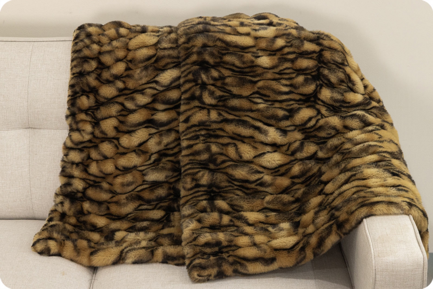 Luxe Cuddle&reg; Tiger Cognac