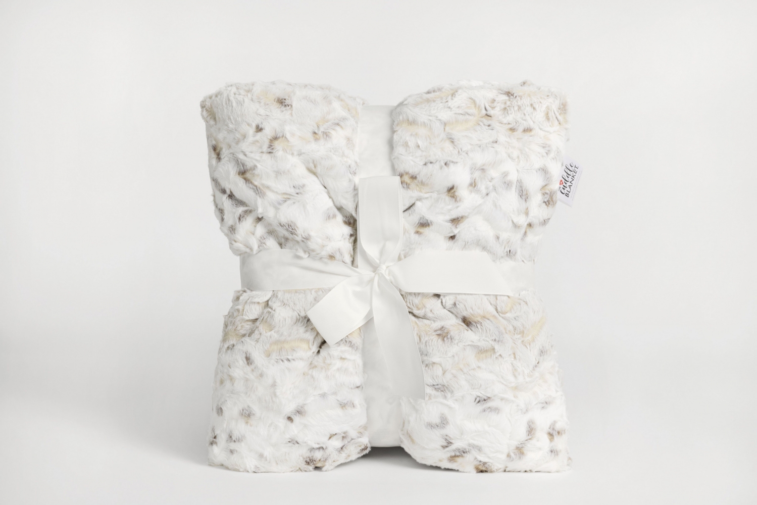 60\" x 72\" Luxe Cuddle® Blanket Snowy Owl Natural