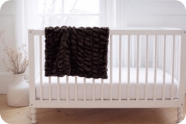 Petite 30" x 36" Luxe Cuddle&reg; Blanket Milan Chocolate