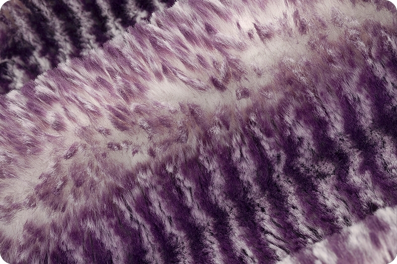 Luxe Cuddle®Arctic Owl Berry