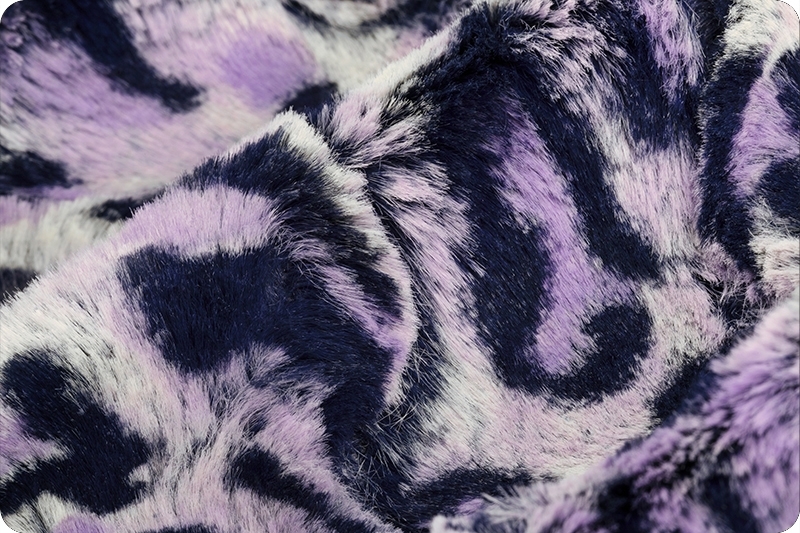 Luxe Cuddle® Bobcat Bellflower