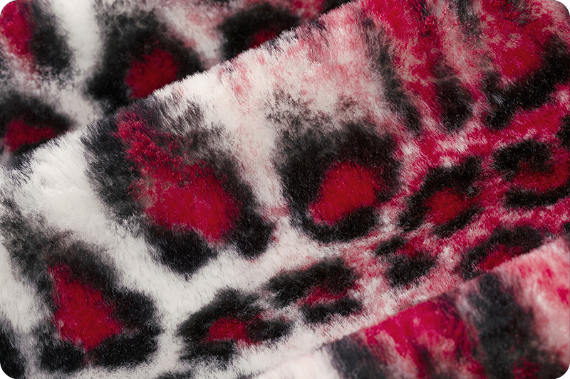 Luxe Cuddle®Seal Leopard Cardinal
