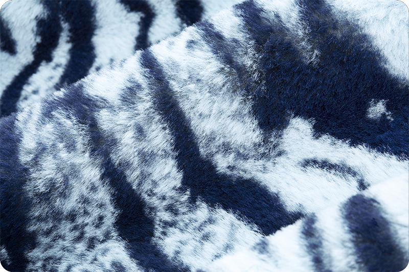 Luxe Cuddle® Seal Tiger Navy