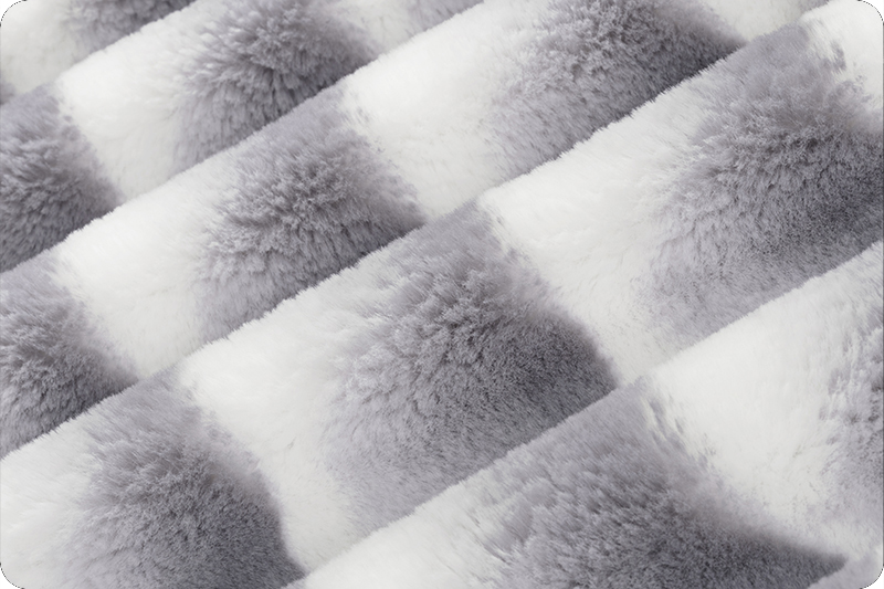 Luxe Cuddle® Seal Wild Chinchilla Chrome