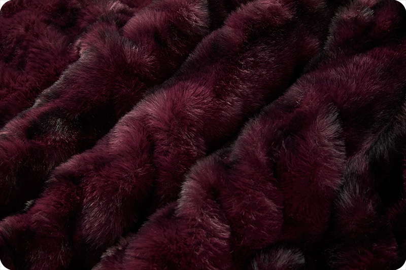 Petite 36" x 30" Luxe Cuddle&reg; Blanket Milan Enzo Cherry Cola